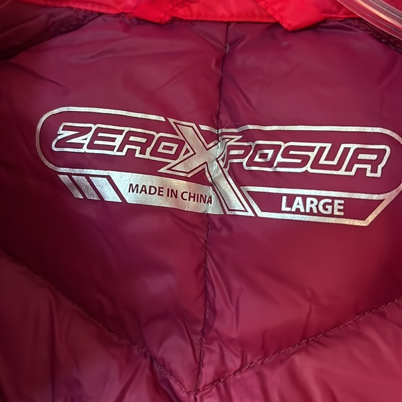 3/$20 Zero Xposure Poppy Red Zipper Up Puffer Vest - Picture 5 of 5